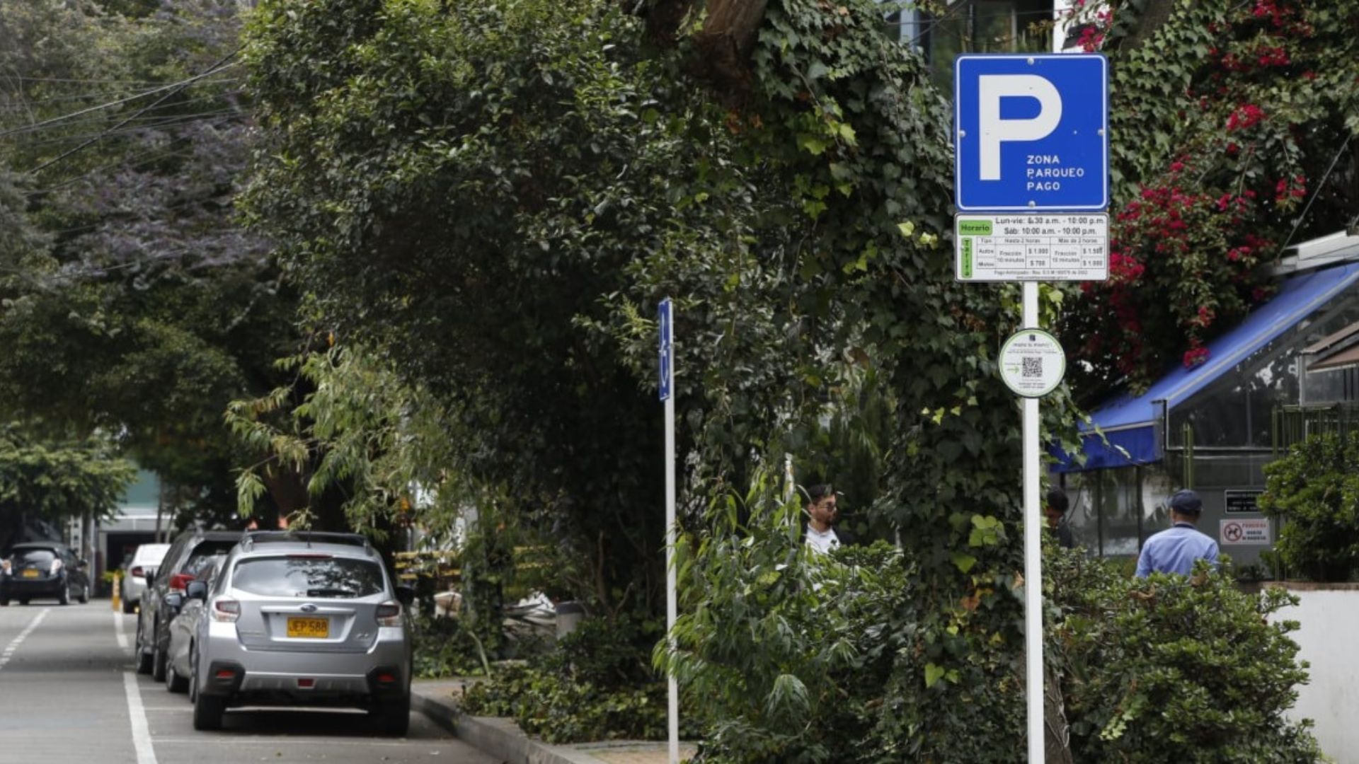 Las zonas de parqueo pago ya funcionan en más de 10 localidades en Bogotá