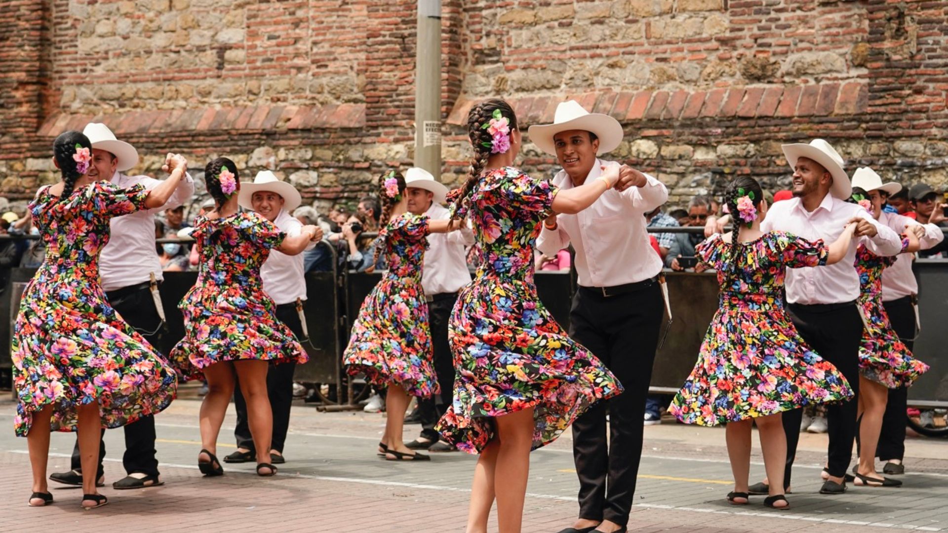 Joropo al Parque 2024: celebra hoy la tradición llanera en Bogotá desde las 2:30 p.m.