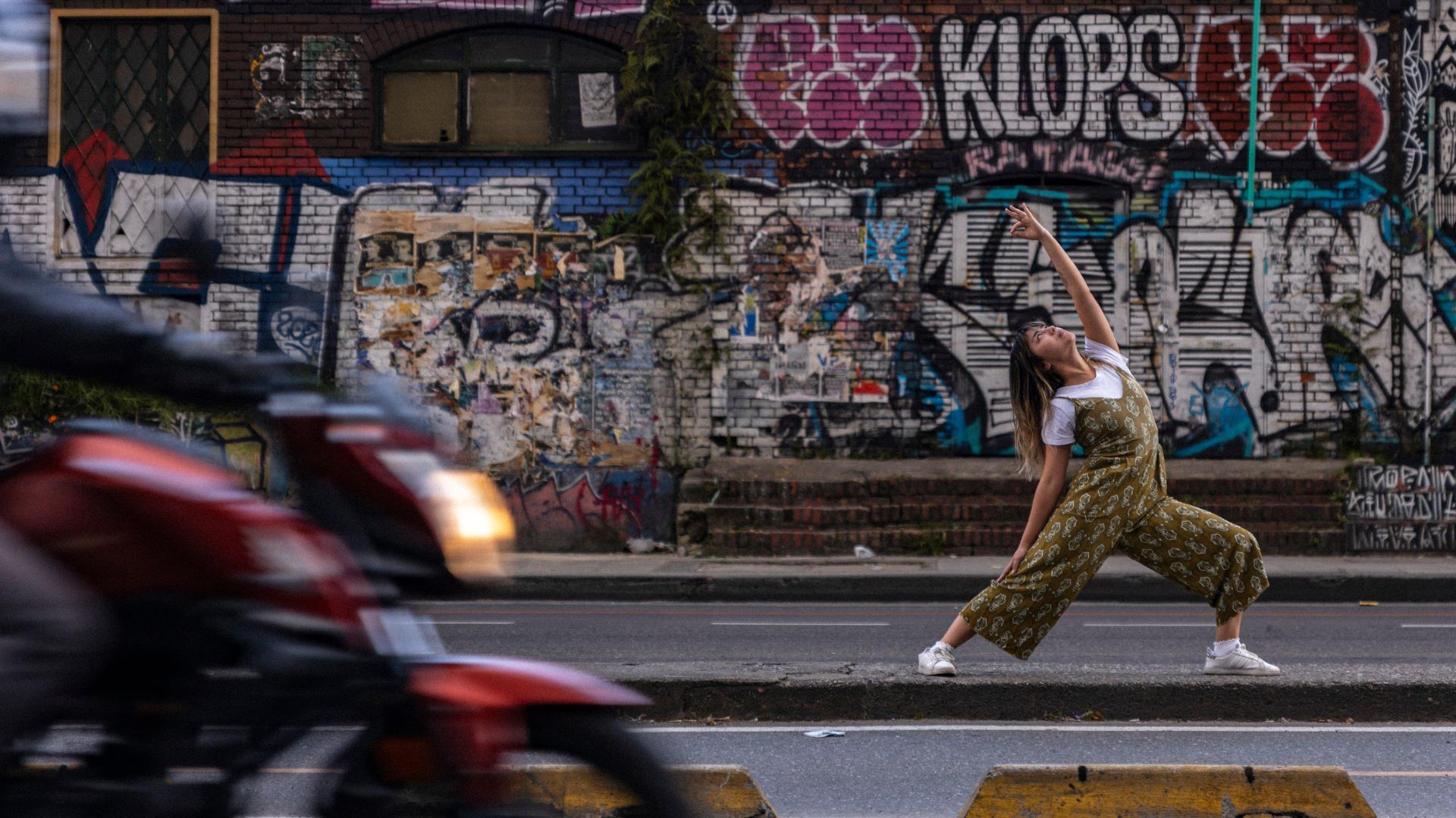 Conmemora el Día Internacional del Yoga participando del Festival Calma en la Ciudad