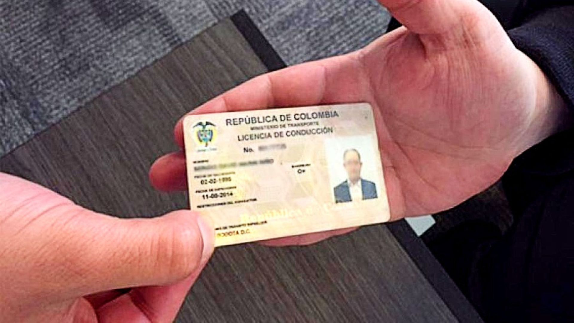 ¿Cómo se expiden las licencias de conducción en Colombia?