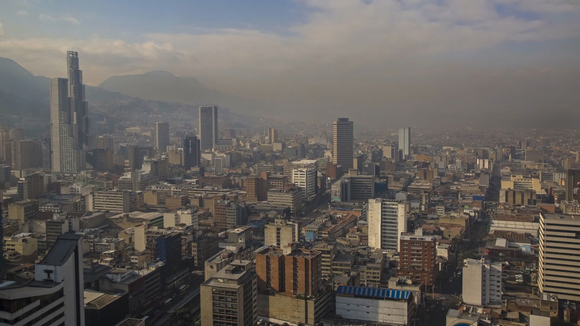 Alerta por calidad del aire en Bogotá: impacto de incendios regionales