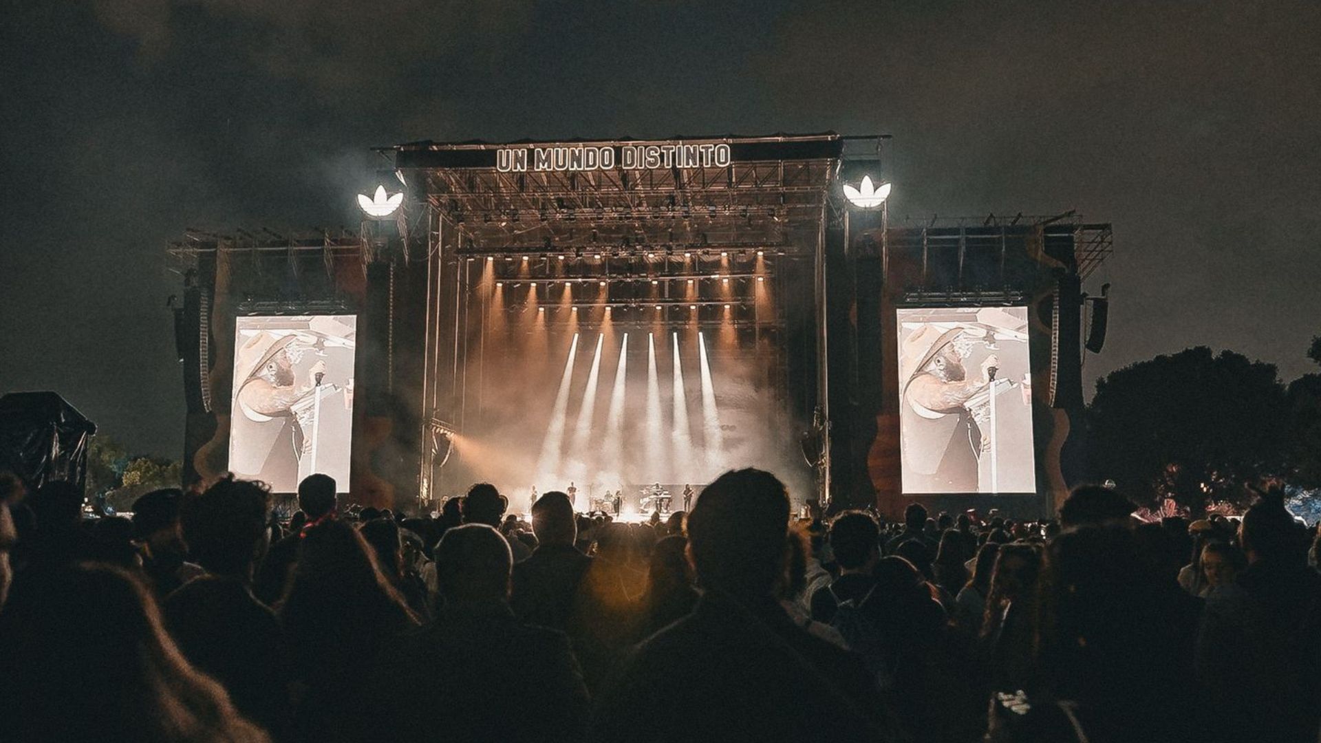 Entre la lluvia y la euforia, así transcurrió el primer día del Festival Estéreo Picnic