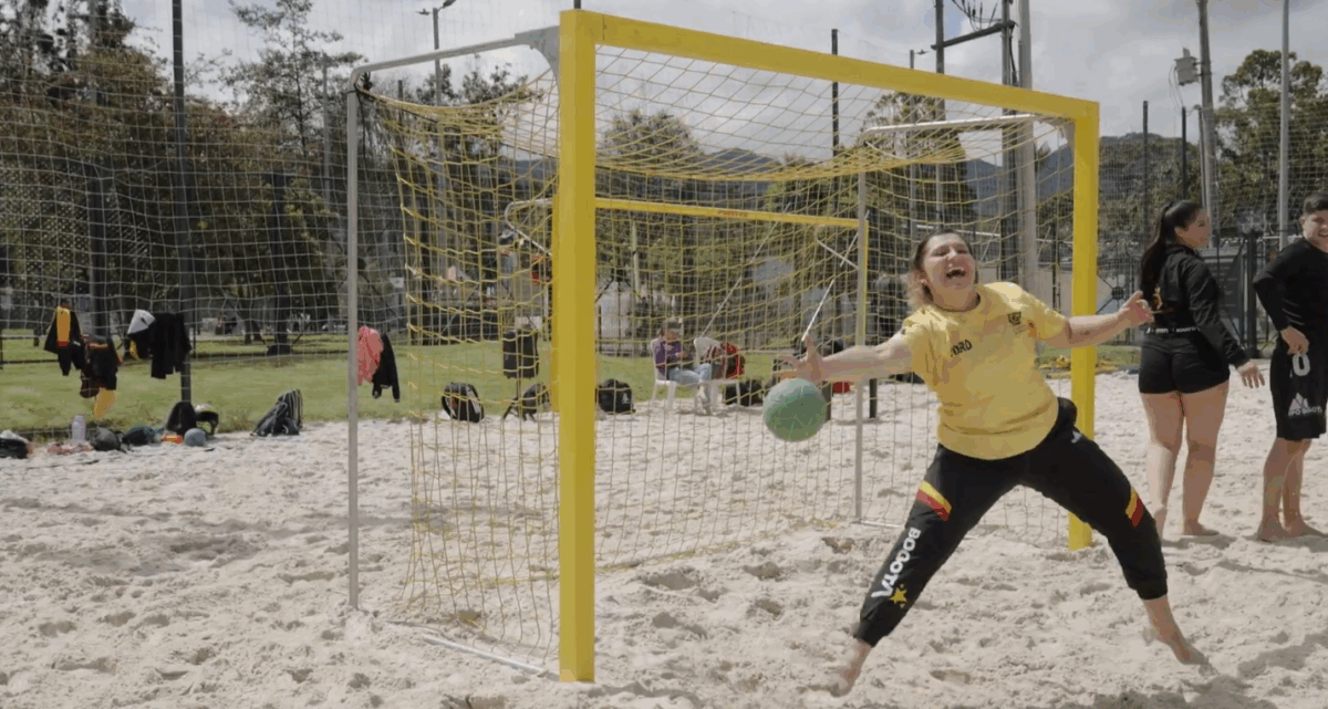 Persona jugando balonmano
